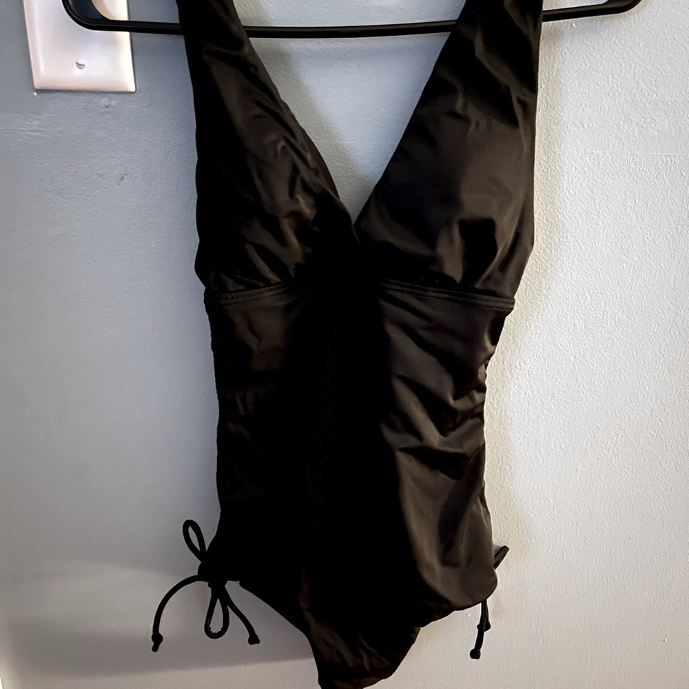 Swimsuits for all Black suit. Never worn !